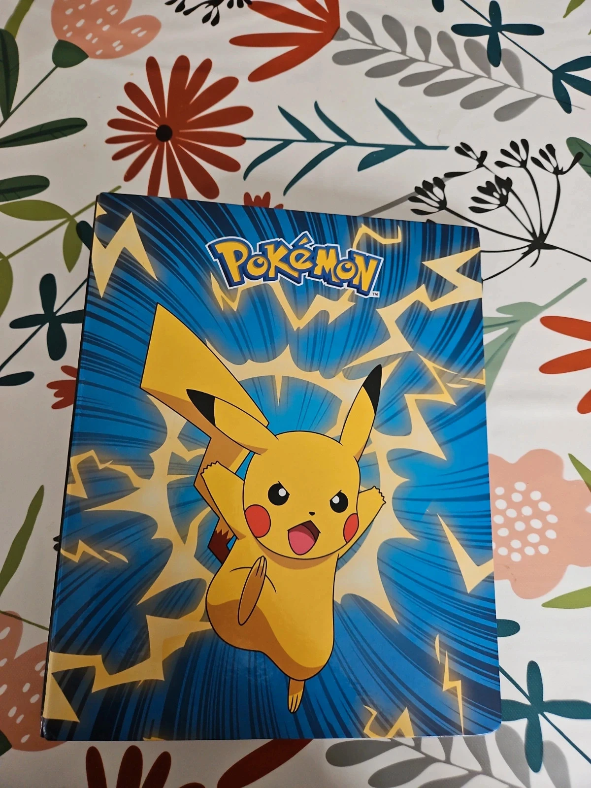 Grand classeur à écrire anneaux Pokemon. Pikachu